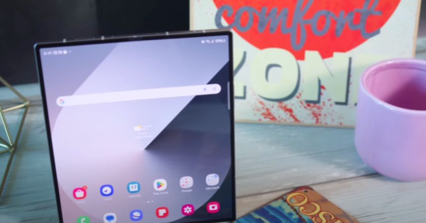 Samsung Galaxy Z Flip 7 Display
